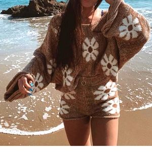 Cropped floral sweater